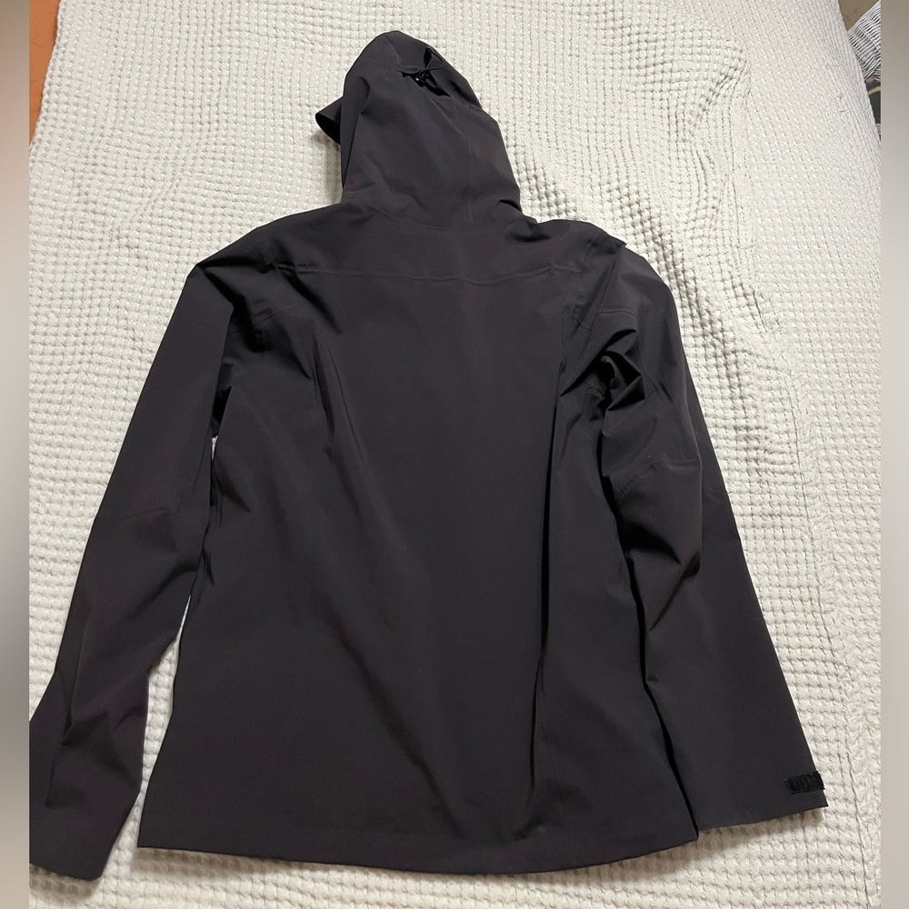 Patagonia men’s soft shell jacket SMALL